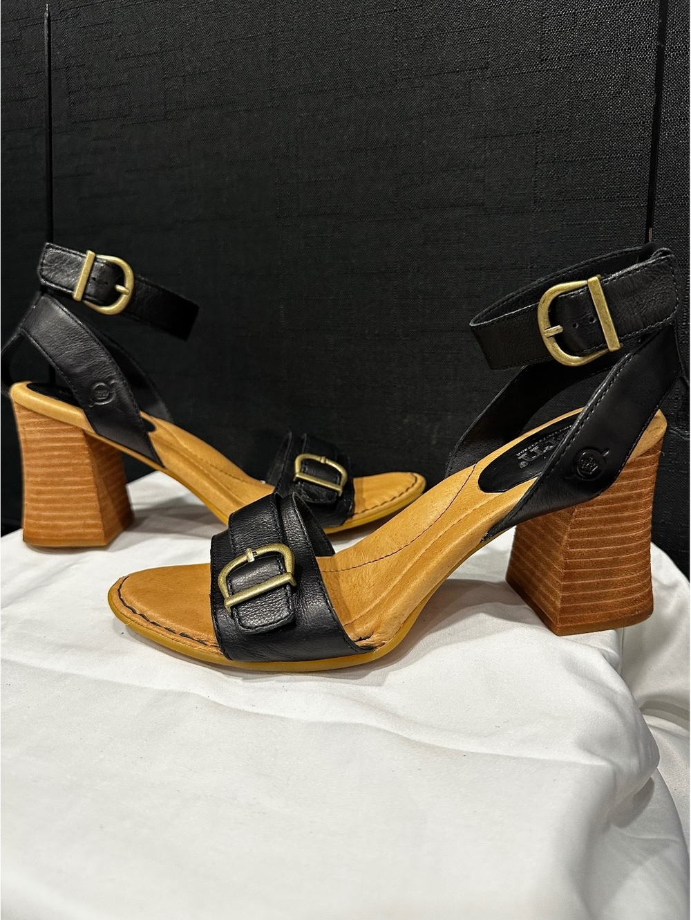 Women's Black Leather Block Heel Sandals with Buckle Straps, Size 9M